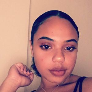 Meet your Posher, Isis